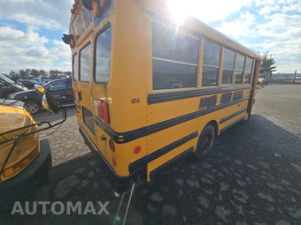 2012 Chevrolet Express 3500 Cutaway 1WT DRW – miniatura 4