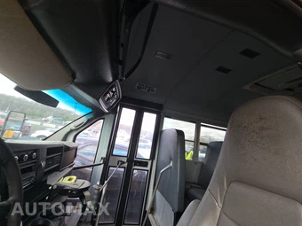 2012 Chevrolet Express 3500 Cutaway 1WT DRW - miniatura 17