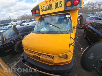 2012 Chevrolet Express 3500 Cutaway 1WT DRW - miniatura 2