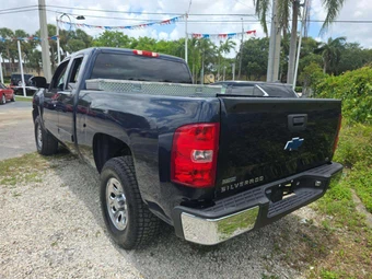 2012 Chevrolet Silverado 1500 LS Extended Cab Medium Bed 1LS w/Rear Doors – miniatura 2