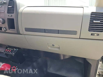 2012 Chevrolet Silverado 3500HD Cab Chassis WT Regular Cab 1WT – miniatura 17