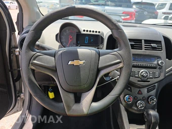 2012 Chevrolet Sonic LS Hatchback 2LS – miniatura 10