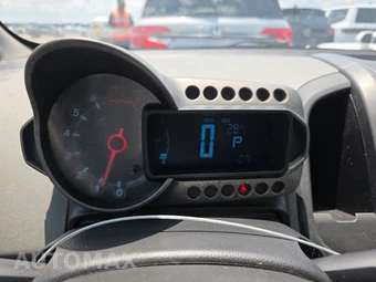 2012 Chevrolet Sonic LS Hatchback 2LS – miniatura 12