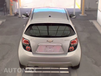 2012 Chevrolet Sonic LS Hatchback 2LS – miniatura 5