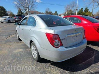 2012 Chevrolet Sonic LT Sedan 2LT – miniatura 2