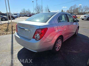2012 Chevrolet Sonic LT Sedan 2LT – miniatura 3