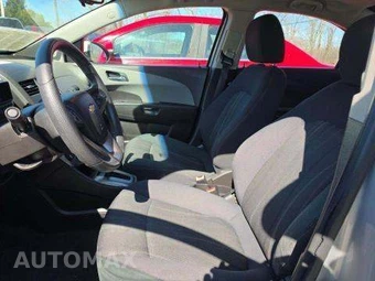 2012 Chevrolet Sonic LT Sedan 2LT – miniatura 6