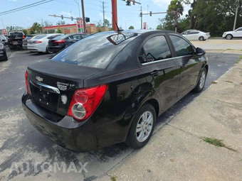 2012 Chevrolet Sonic LT Sedan 2LT – miniatura 3