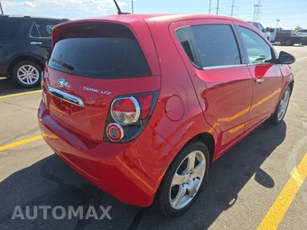 2012 Chevrolet Sonic LTZ Hatchback 2LZ – miniatura 4