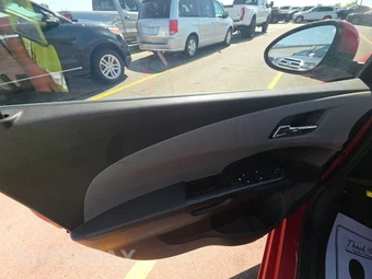 2012 Chevrolet Sonic LTZ Hatchback 2LZ – miniatura 9