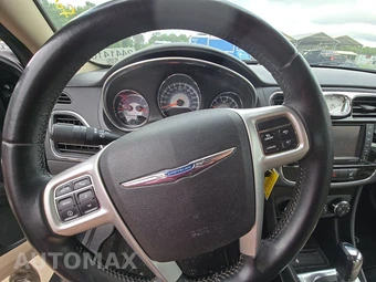 2012 Chrysler 200 Limited Sedan - miniatura 10