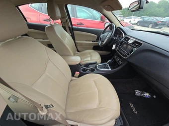 2012 Chrysler 200 Limited Sedan - miniatura 8