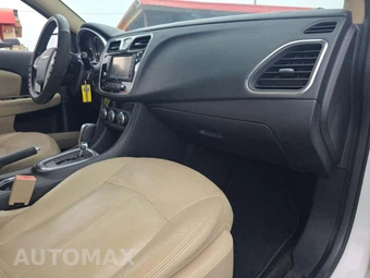 2012 Chrysler 200 Limited Sedan - miniatura 16