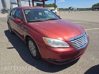 2012 Chrysler 200 LX Sedan – miniatura 3