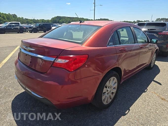 2012 Chrysler 200 LX Sedan – miniatura 4