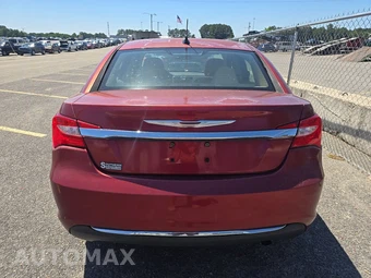 2012 Chrysler 200 LX Sedan – miniatura 5