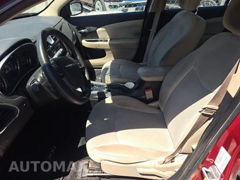 2012 Chrysler 200 LX Sedan – miniatura 7