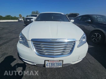 2012 Chrysler 200 LX Sedan – miniatura 2
