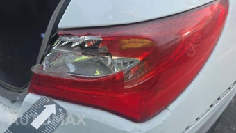 2012 Chrysler 200 LX Sedan – miniatura 26