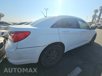 2012 Chrysler 200 LX Sedan – miniatura 4