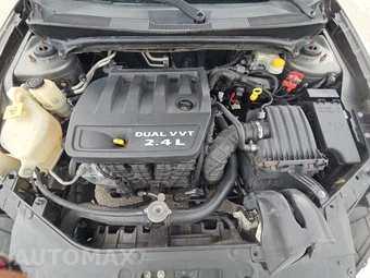2012 Chrysler 200 LX Sedan – miniatura 15