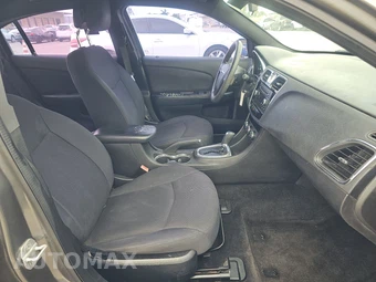2012 Chrysler 200 LX Sedan – miniatura 8