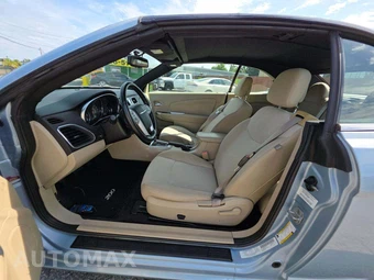 2012 Chrysler 200 Touring Convertible - miniatura 3