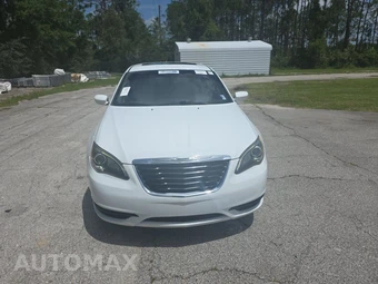 2012 Chrysler 200 Touring Sedan – miniatura 2