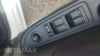 2012 Chrysler 200 Touring Sedan – miniatura 28