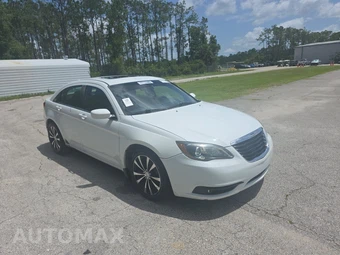2012 Chrysler 200 Touring Sedan – miniatura 3