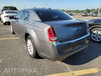 2012 Chrysler 300 – miniatura 6
