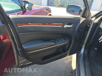 2012 Chrysler 300 – miniatura 9