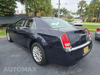 2012 Chrysler 300 - miniatura 2