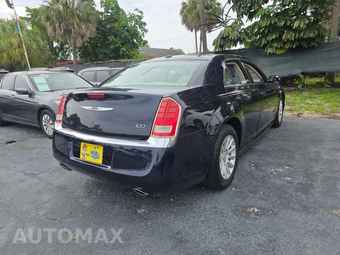 2012 Chrysler 300 - miniatura 3