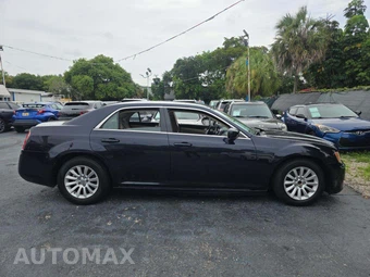 2012 Chrysler 300 - miniatura 4