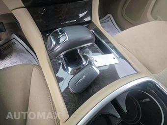 2012 Chrysler 300 - miniatura 8