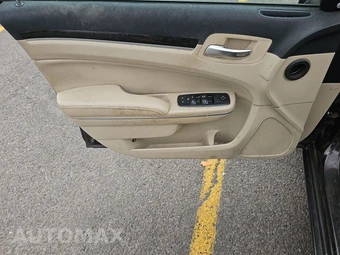2012 Chrysler 300 Limited - miniatura 9