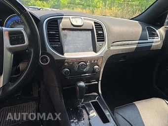 2012 Chrysler 300C – miniatura 10