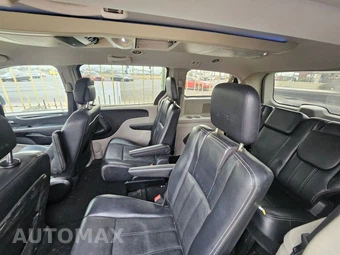 2012 Chrysler Town & Country Touring 121.2" WB - miniatura 15