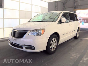 2012 Chrysler Town & Country Touring 121.2" WB