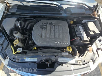 2012 Chrysler Town & Country Touring 121.2" WB - miniatura 16