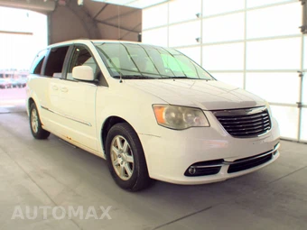2012 Chrysler Town & Country Touring 121.2" WB - miniatura 3