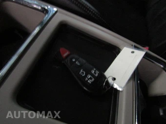 2012 Chrysler Town & Country Touring 121.2" WB – miniatura 19
