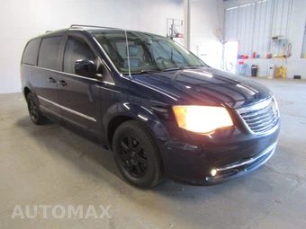 2012 Chrysler Town & Country Touring 121.2" WB – miniatura 3