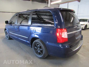 2012 Chrysler Town & Country Touring 121.2" WB – miniatura 4