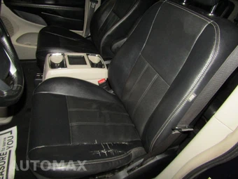 2012 Chrysler Town & Country Touring 121.2" WB – miniatura 9