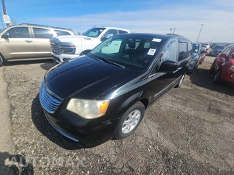 2012 Chrysler Town & Country Touring 121.2" WB