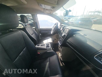 2012 Chrysler Town & Country Touring 121.2" WB – miniatura 8