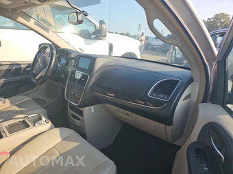 2012 Chrysler Town & Country Touring 121.2" WB – miniatura 8