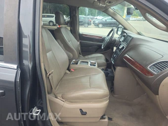2012 Chrysler Town & Country Touring 121.2" WB – miniatura 14